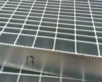 防滑格柵板
